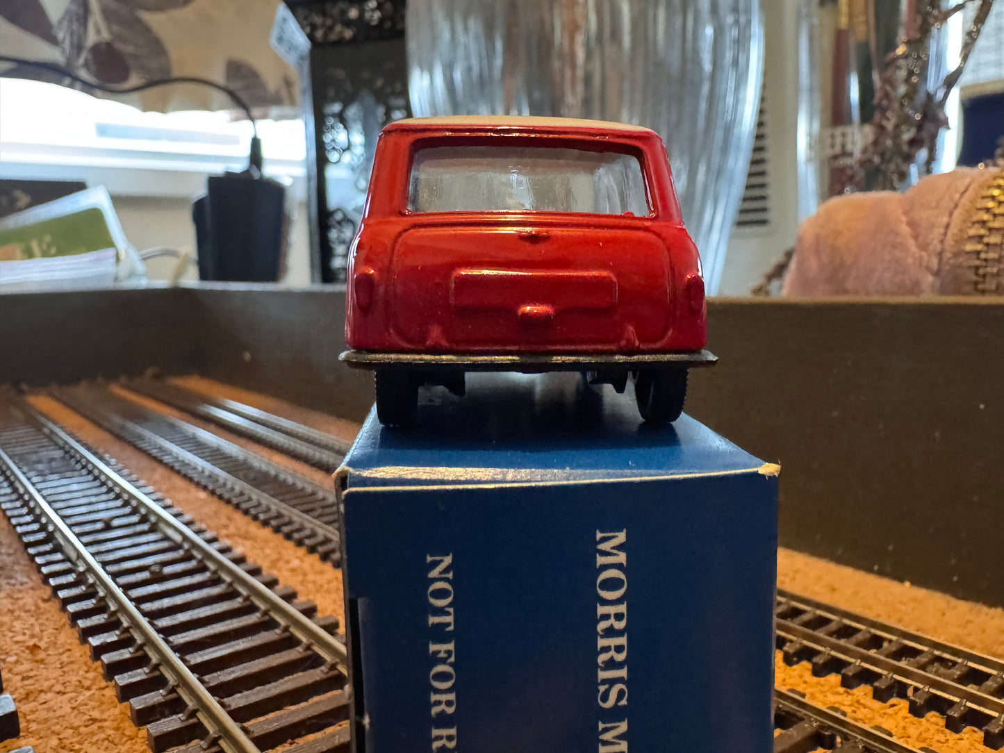 Corgi / FINA (O / 1:43) Austin Mini with FINA branding.