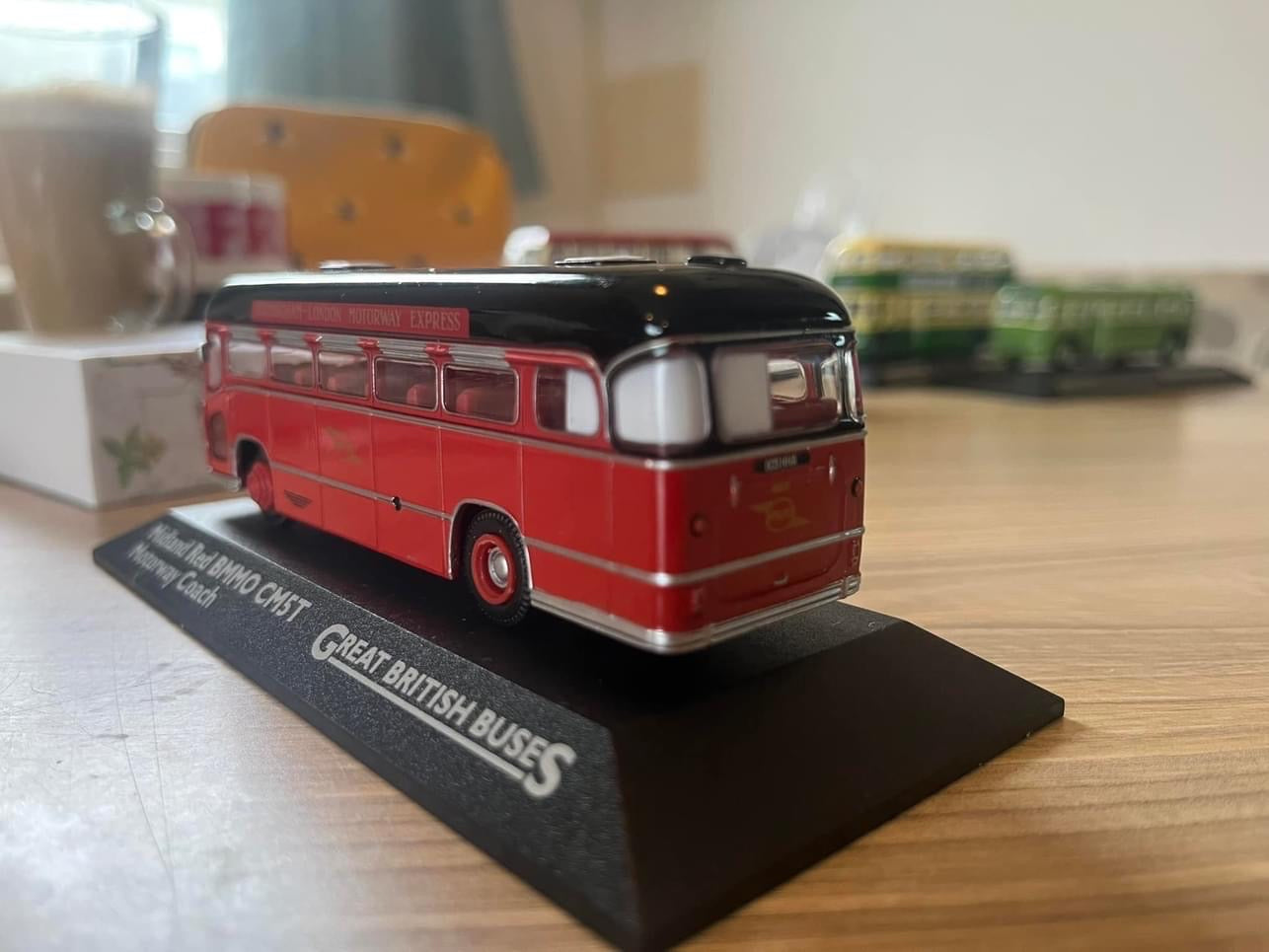 Corgi, Birmingham and Midland Motor Omnibus. CM5T Coach, In Midland Red Livery.
