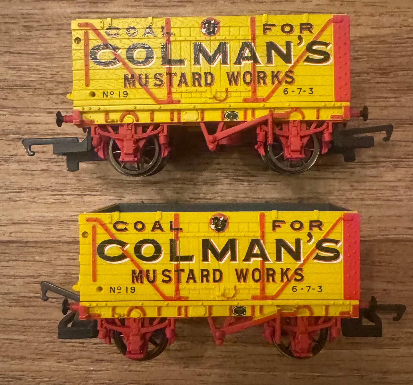 Hornby R6345 (OO) Colman’s Eight Plank End Tipper Open Coal Wagon No.19 in Colmans Mustard Works Yellow and Red Livery