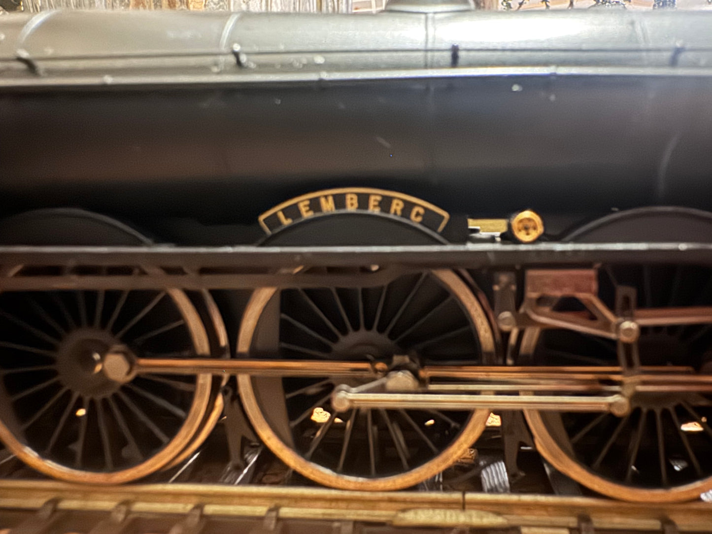Hornby R30087 (OO) London North Eastern Railway A3 No.45 “Lemberg” in Post War LNER unlined black with Great Northern Railway Tender DCC Ready.