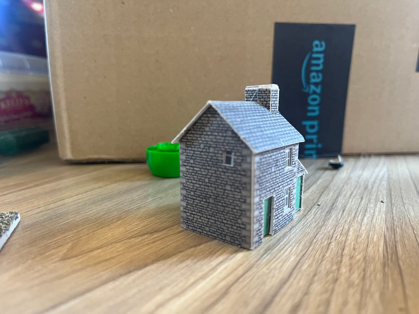 Metcalfe, (N Gauge) Assembled Small Cottage kit. A nice small cottage for you layout.