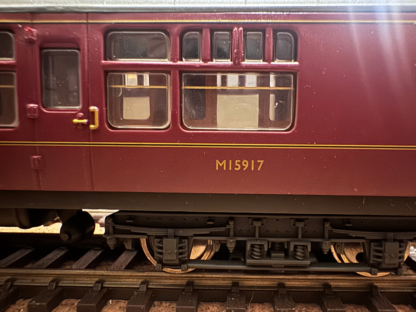 Hornby R2329M (OO) The Thames-Clyde Express, Train Pack. Special Edition No.1452 of 1500.