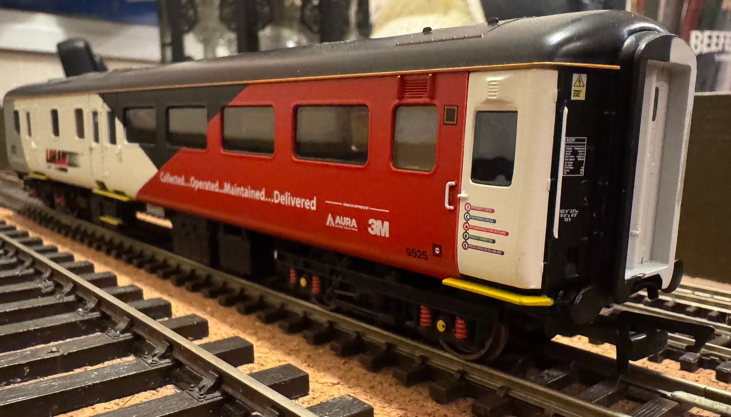 Hornby R40145 (OO) Ex British Rail, Mk2F Brake Second Open No.9525 in LORAM UK Livery.