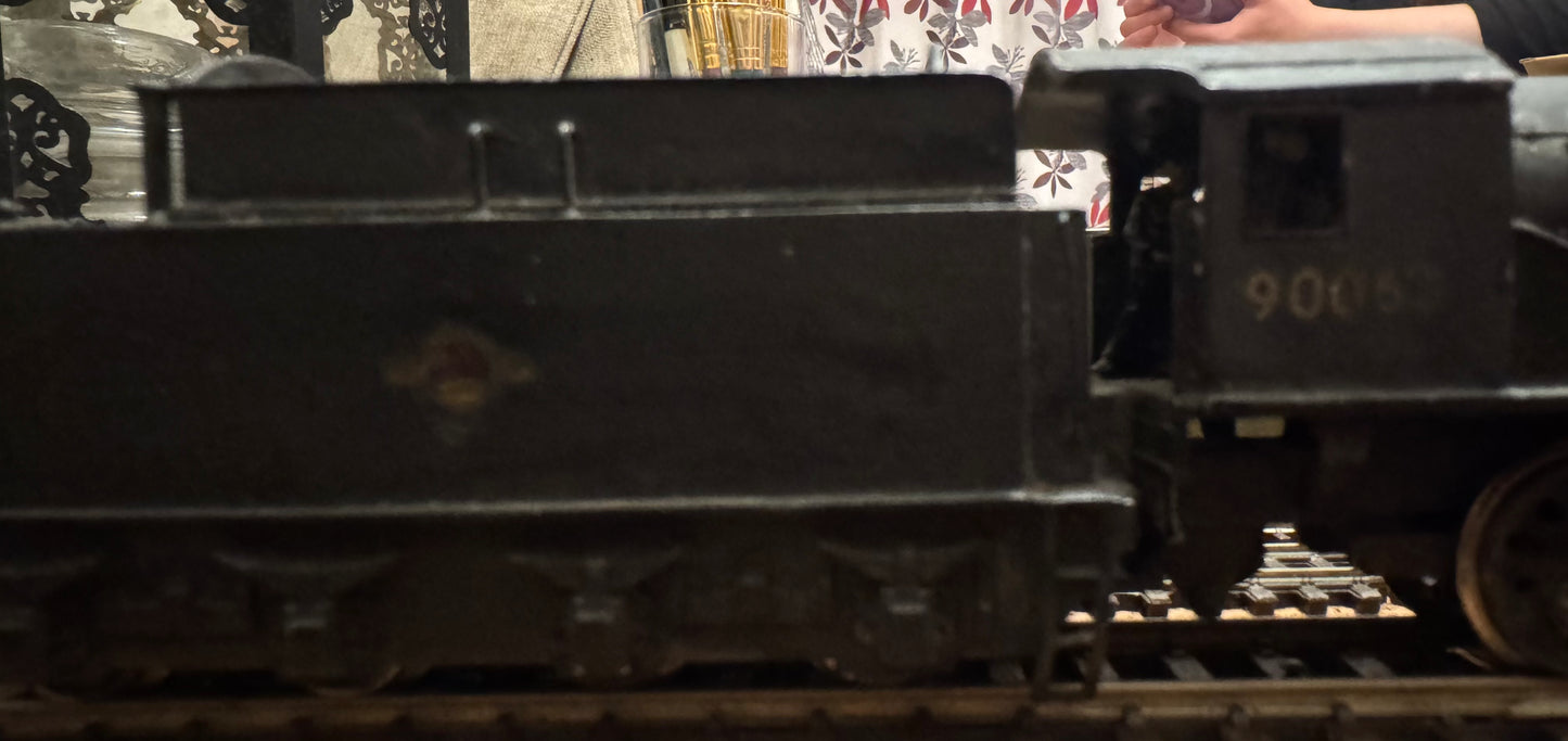 Cornard / Jouef (OO) Ex War Department / LNER O7 No.90062 in Weathered British Railway Black.