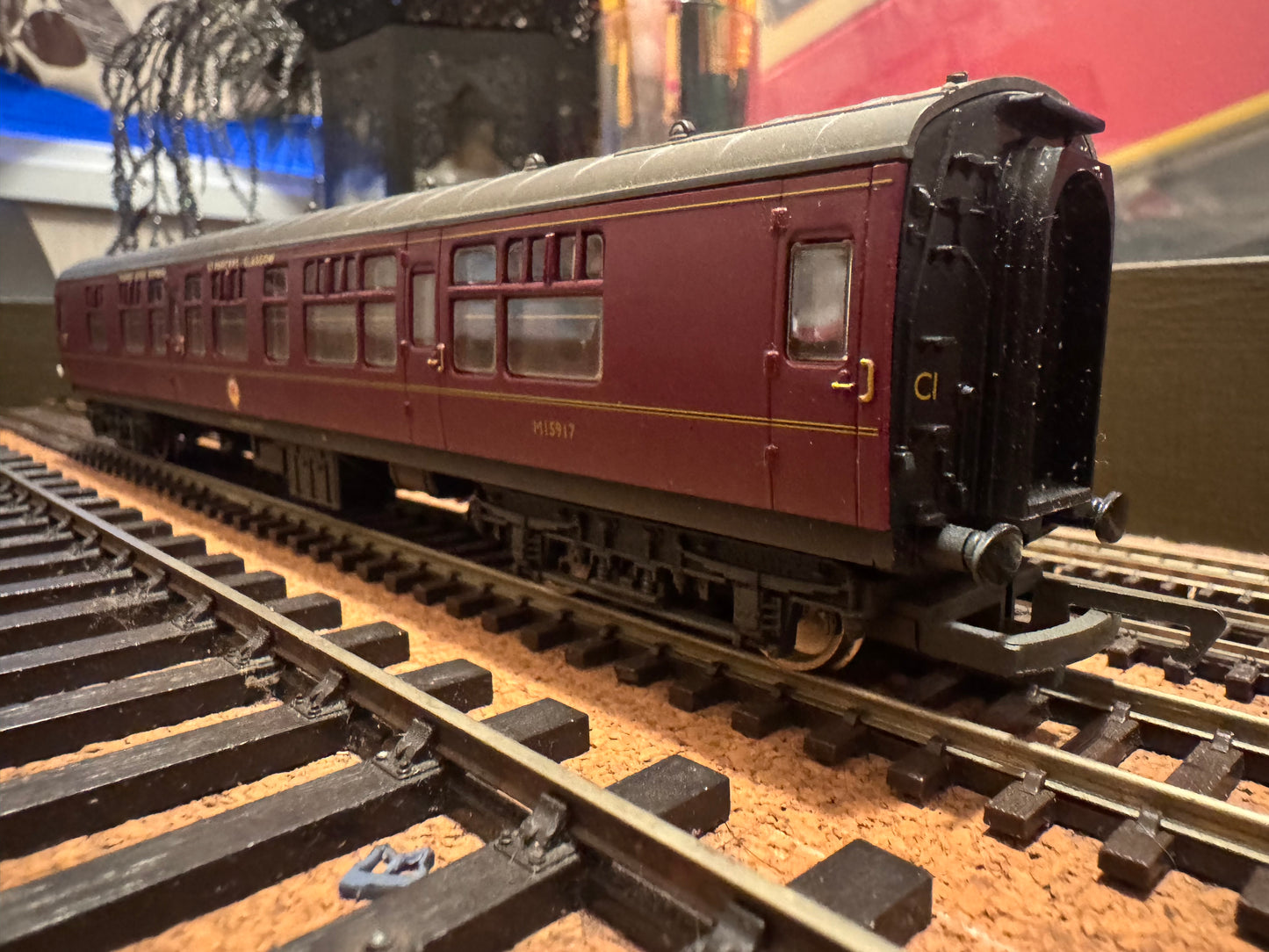 Hornby R2329M (OO) The Thames-Clyde Express, Train Pack. Special Edition No.1452 of 1500.