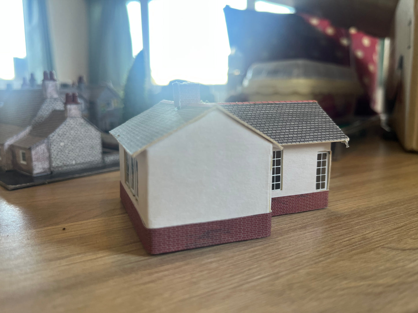 Metcalfe (N Gauge) Village School / Village Hall.