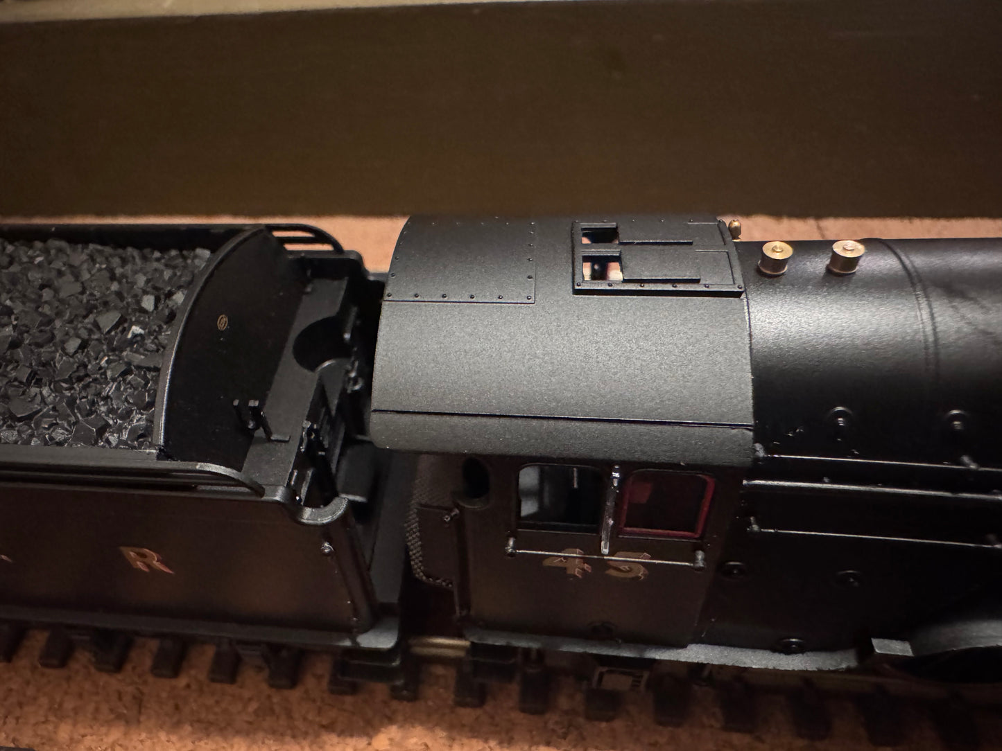 Hornby R30087 (OO) London North Eastern Railway A3 No.45 “Lemberg” in Post War LNER unlined black with Great Northern Railway Tender DCC Ready.
