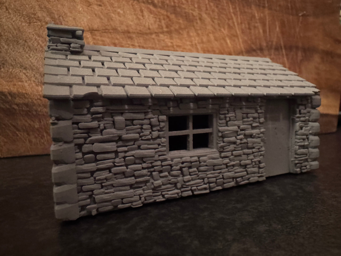 Mark Holcroft (OO / OO9) Bothy. Unpainted.