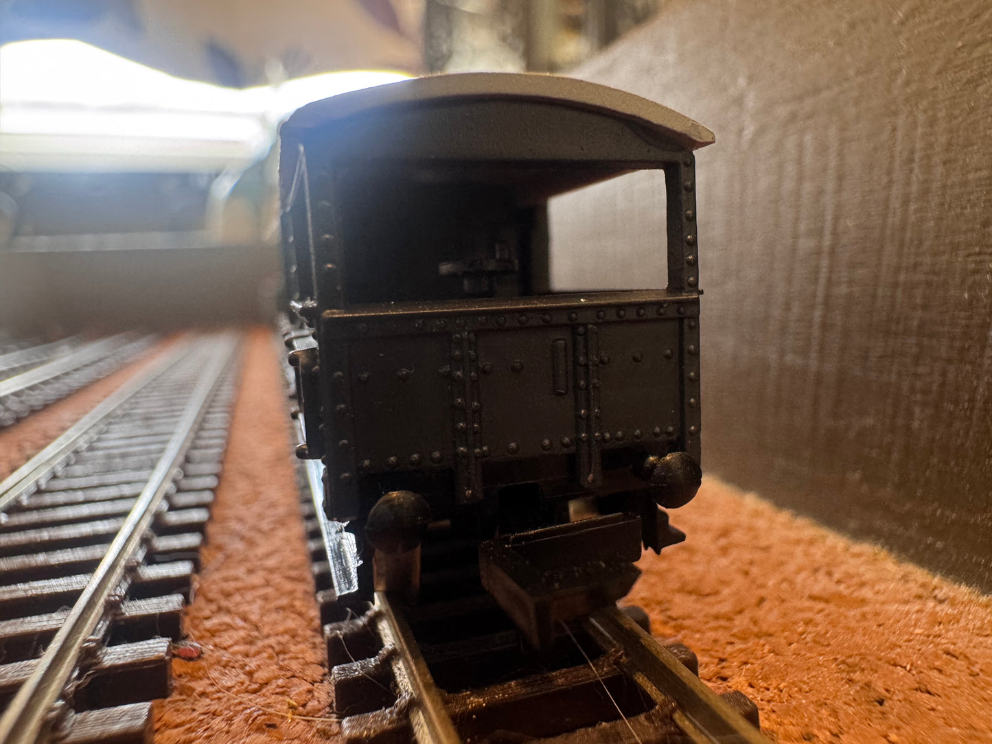 Graham Farish 3105 (N Gauge) Ex GWR ‘Toad’ 20T Brake Van No.114926 in BR Grey