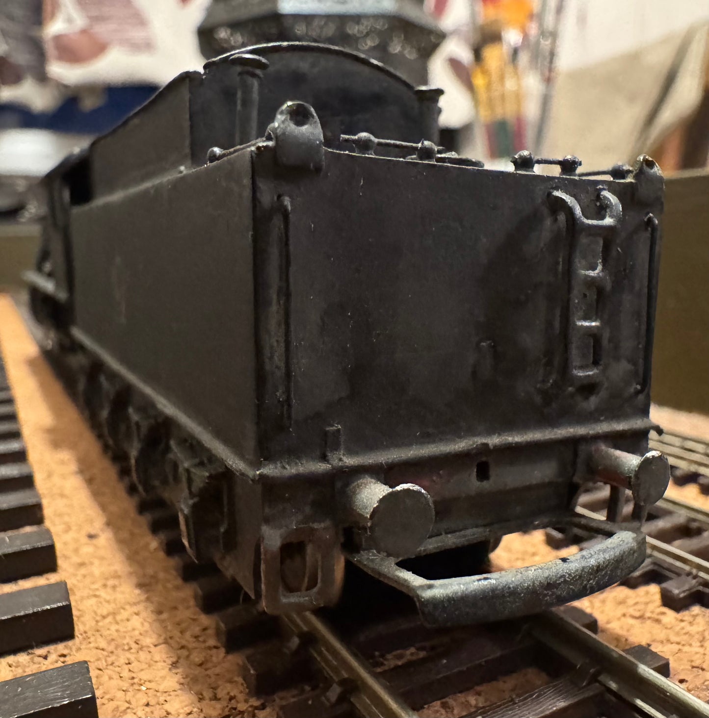Cornard / Jouef (OO) Ex War Department / LNER O7 No.90062 in Weathered British Railway Black.