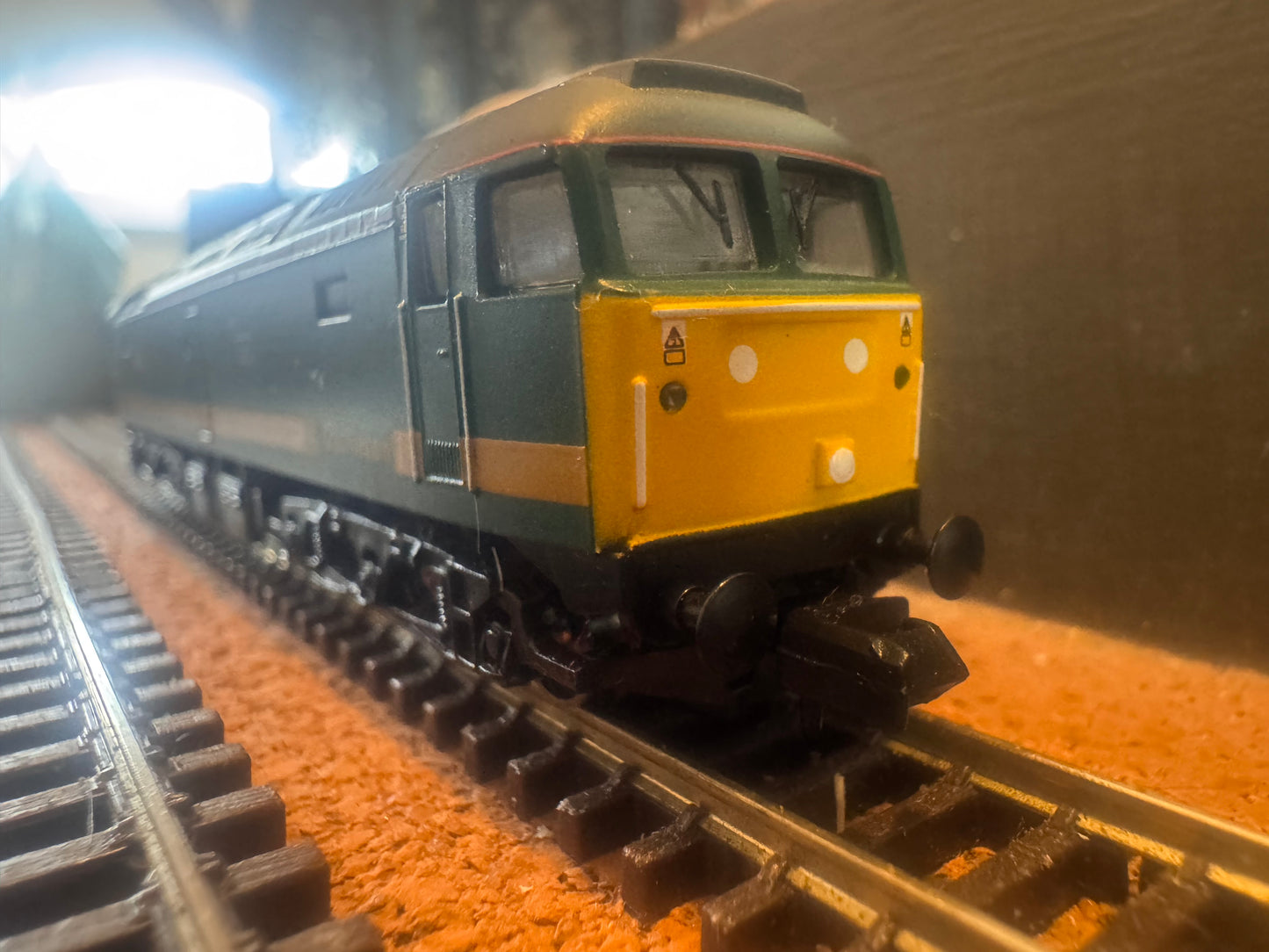 Graham Farish 371226 (N Gauge) Ex British Railways, Class 47/8 No.47832 “Tamar” in First Great Western Green Livery