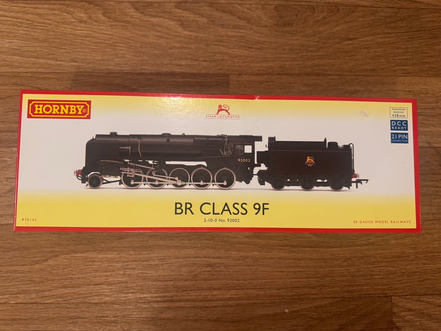 Hornby R30132 (OO) British Railways Standard 9F, No.92002 in BR Unlined Black & Early Crest. DCC Ready. (Shed Allocation, 86A Ebbw Junction)