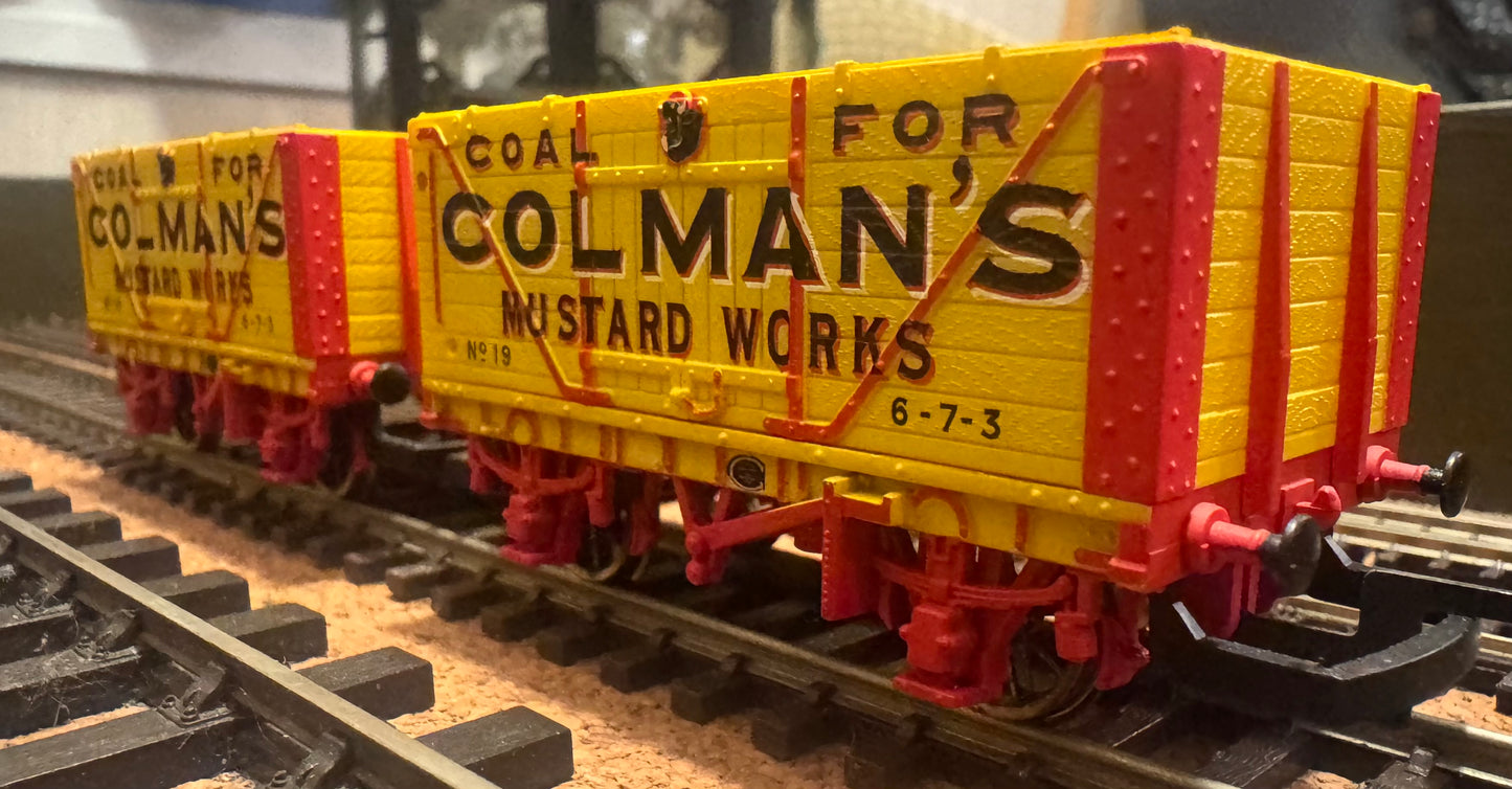 Hornby R6345 (OO) Colman’s Eight Plank End Tipper Open Coal Wagon No.19 in Colmans Mustard Works Yellow and Red Livery