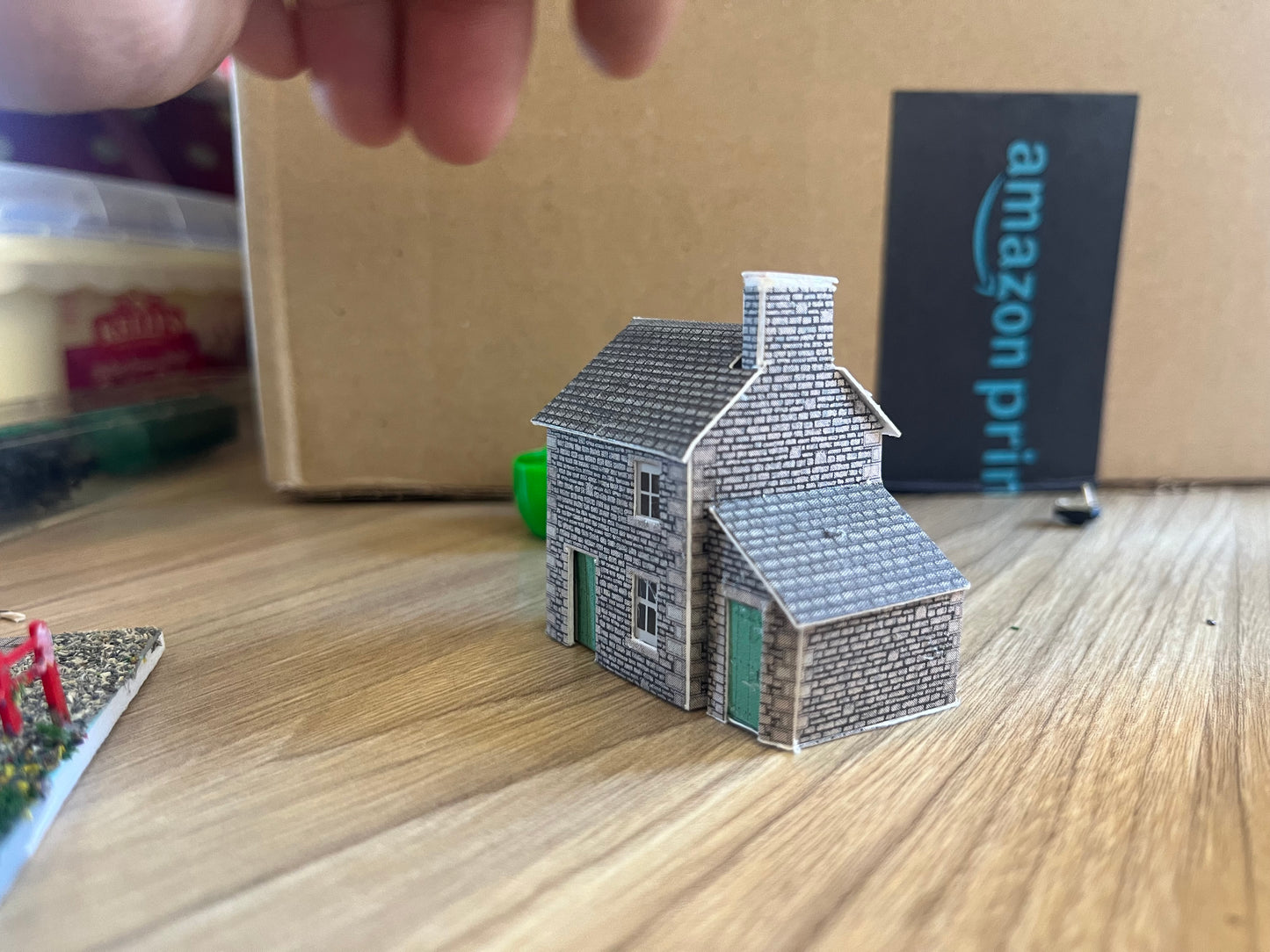 Metcalfe, (N Gauge) Assembled Small Cottage kit. A nice small cottage for you layout.