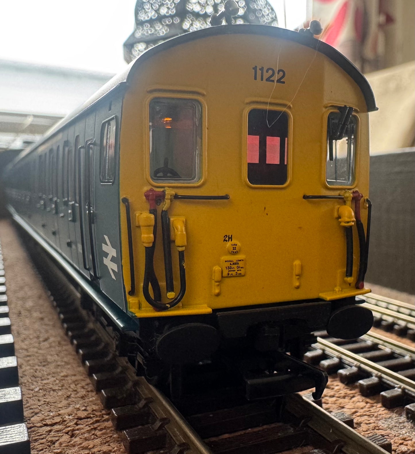 Bachmann 31-238ZDS (OO) British Railways, Class 205 2-H ‘Thumper’ DEMU No.1122 in Pre TOPS British Rail Blue. DCC Sound Fitted