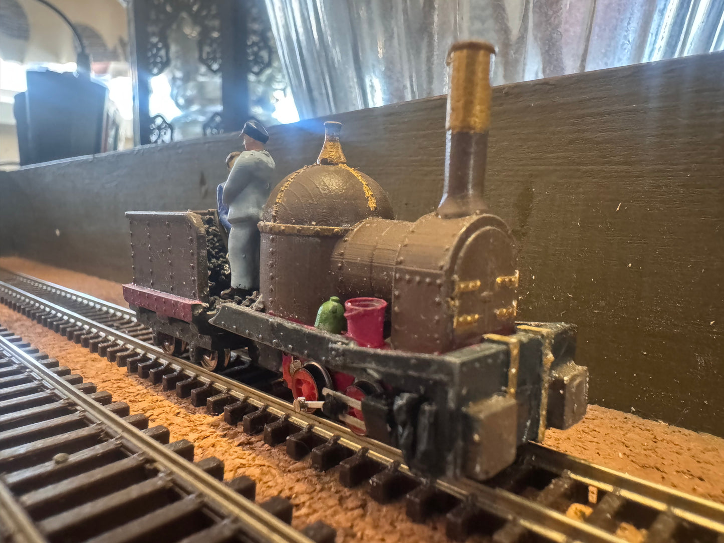 TU-Koppel / Manufacturer Unknown (OO9) Freelance Haycock 0-4-0 Tender Loco.