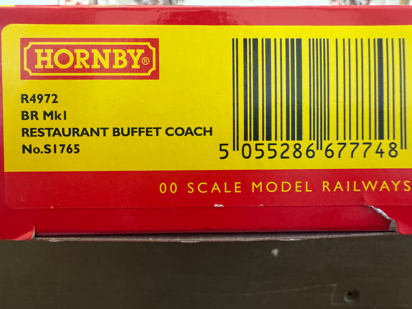 Hornby R4972 (OO) British Railways MK1 Restaurant Buffet No.S1765 in BR Southern Region Green