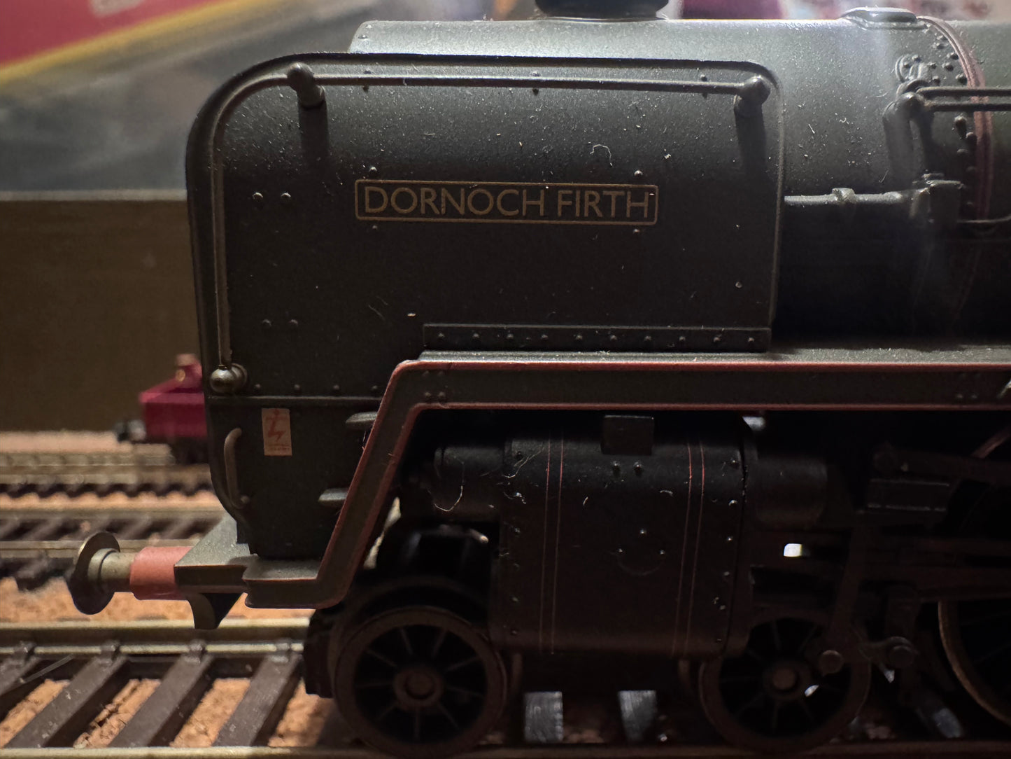 Hornby R2329M (OO) The Thames-Clyde Express, Train Pack. Special Edition No.1452 of 1500.