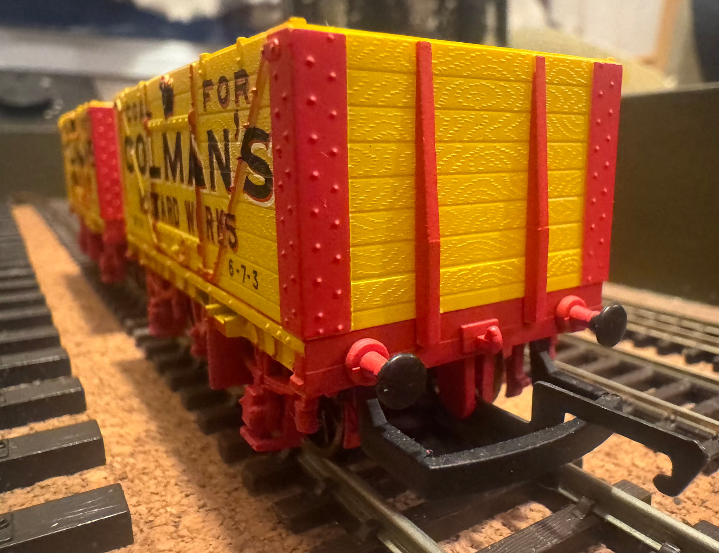 Hornby R6345 (OO) Colman’s Eight Plank End Tipper Open Coal Wagon No.19 in Colmans Mustard Works Yellow and Red Livery