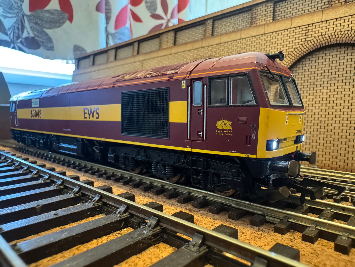 Hornby R2780XS (OO) Ex BR Class 60 No.60048 “Eastern” in EWS livery. DCC Sound Fitted