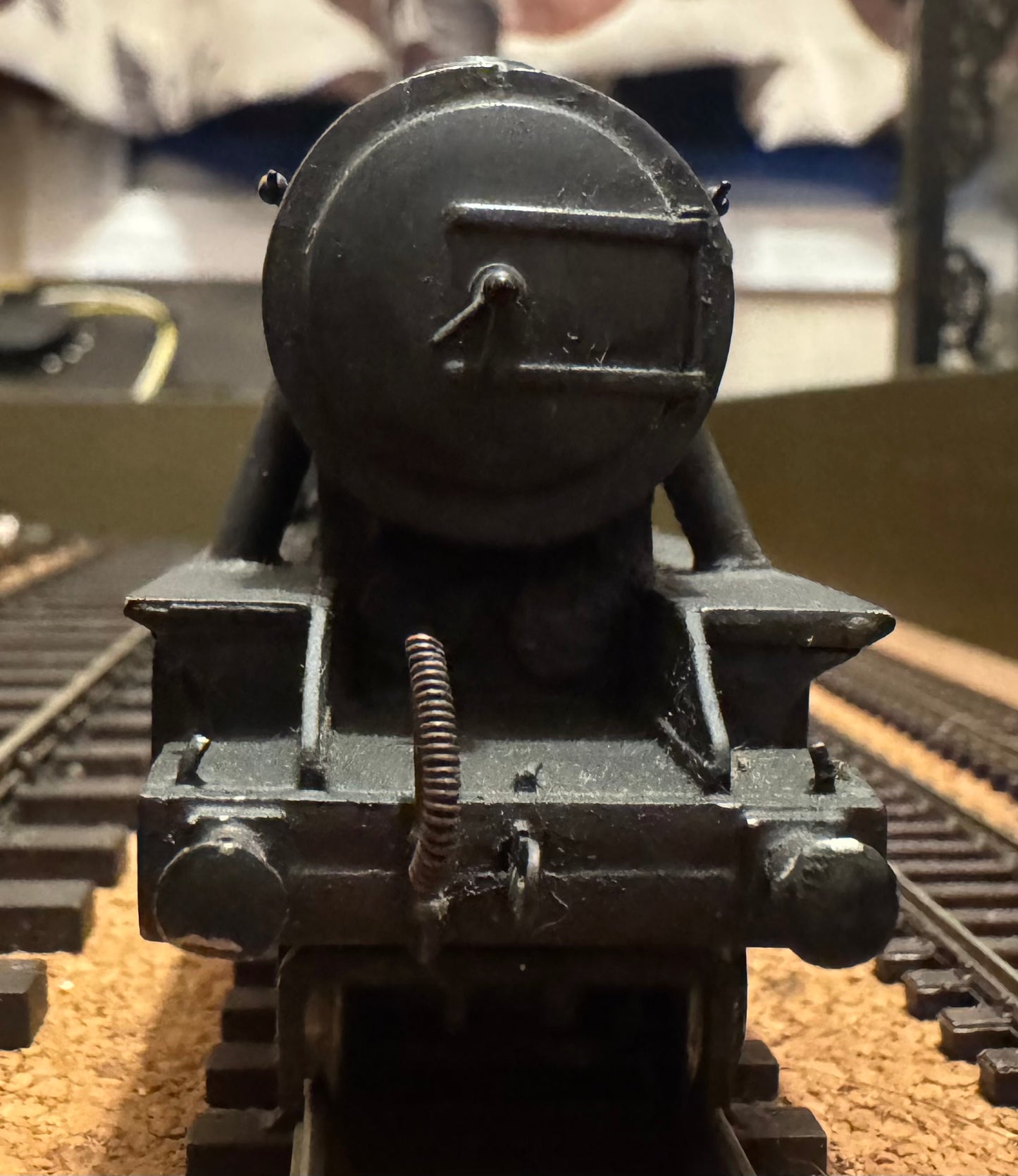 Cornard / Jouef (OO) Ex War Department / LNER O7 No.90062 in Weathered British Railway Black.