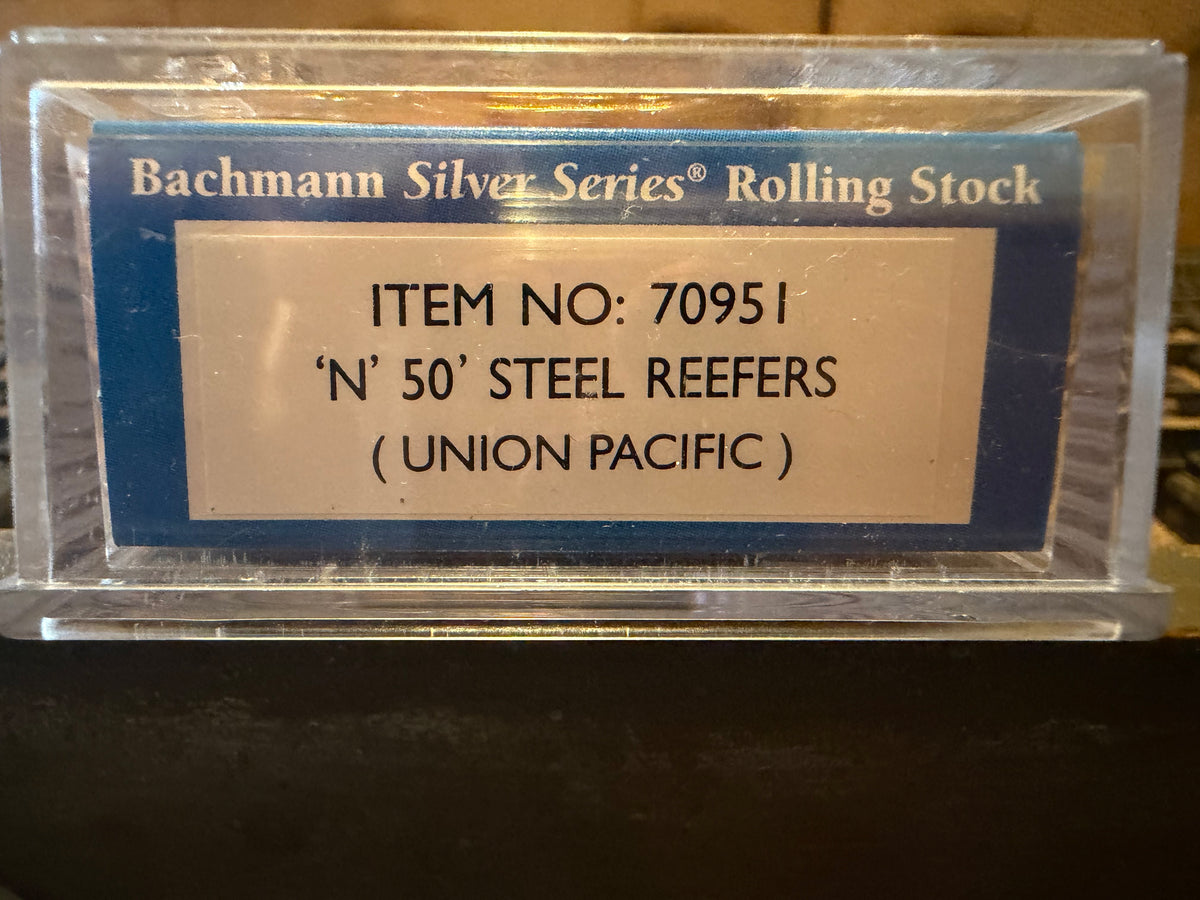 Bachmann Silver Series 70951 (N Scale) Union Pacific Railroad 50ft Steel Refrigerator Car No.UP166817 in UP Yellow