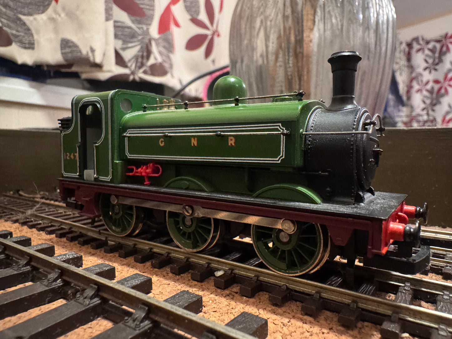 Hornby R396 (OO) Great Northern Railway J13 No.1247 in GNR Apple Green