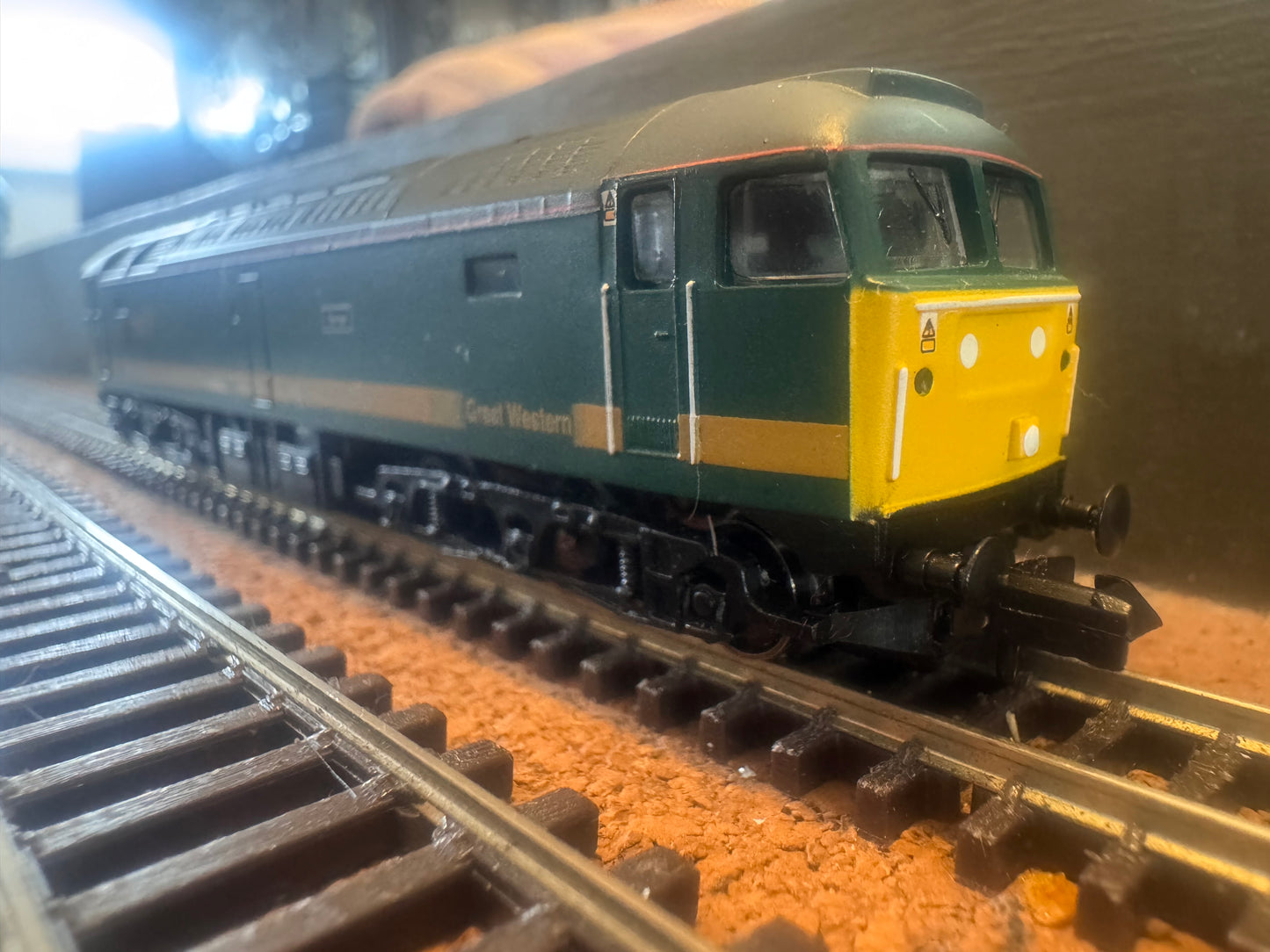 Graham Farish 371226 (N Gauge) Ex British Railways, Class 47/8 No.47832 “Tamar” in First Great Western Green Livery