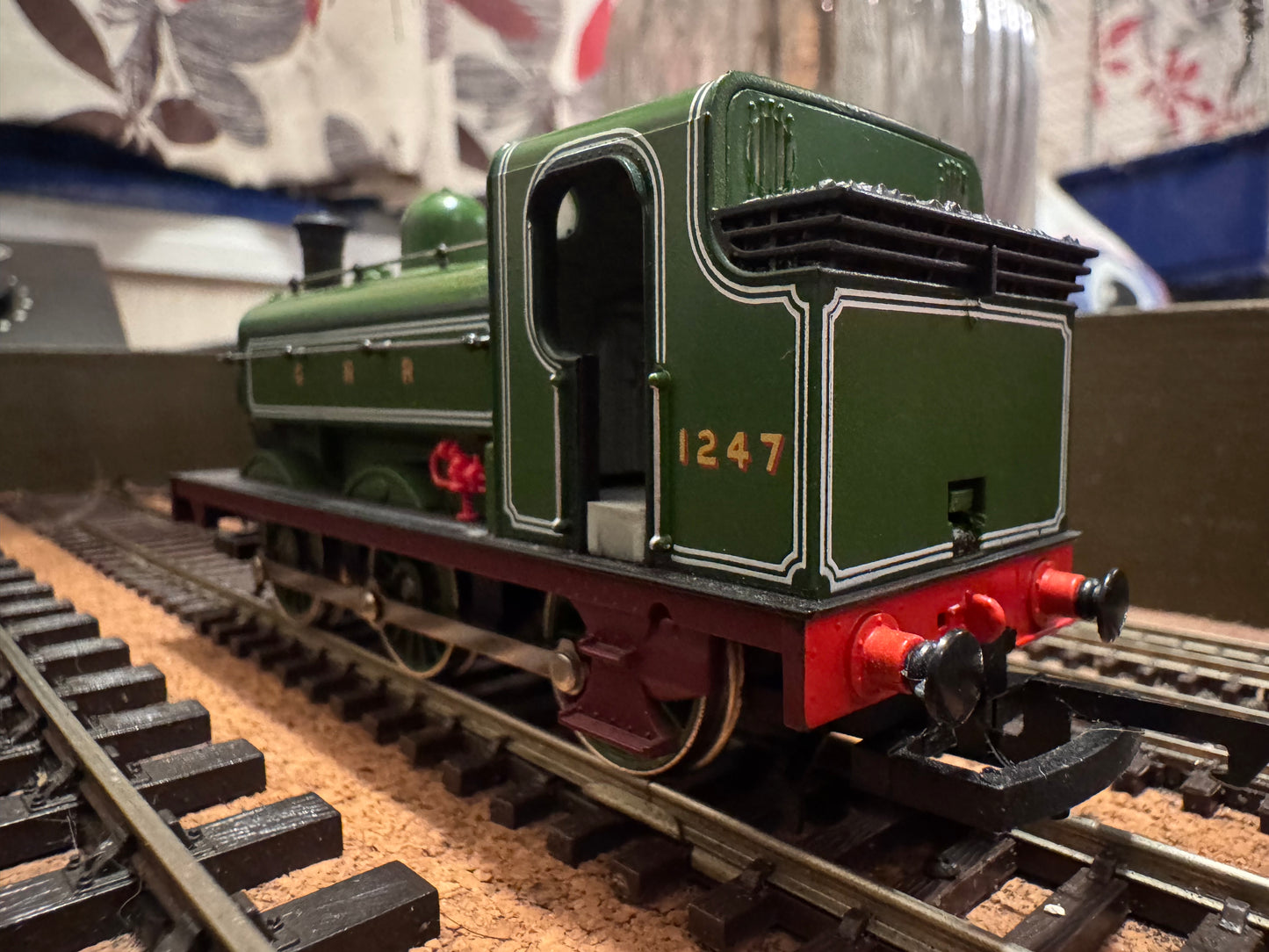 Hornby R396 (OO) Great Northern Railway J13 No.1247 in GNR Apple Green