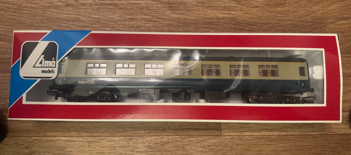 Lima 305301 (OO) British Rail, MK2B Corridor First in BR Intercity Blue Grey. (No Running Number) Gloss Finish