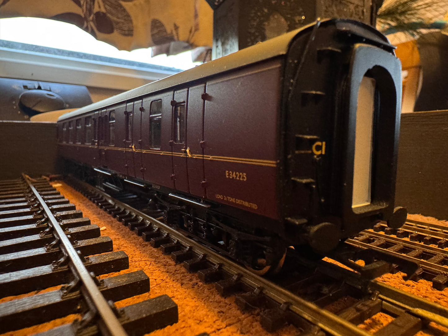 Bachmann 30-180 (OO) Station Pilot Starter Set. DCC Ready
