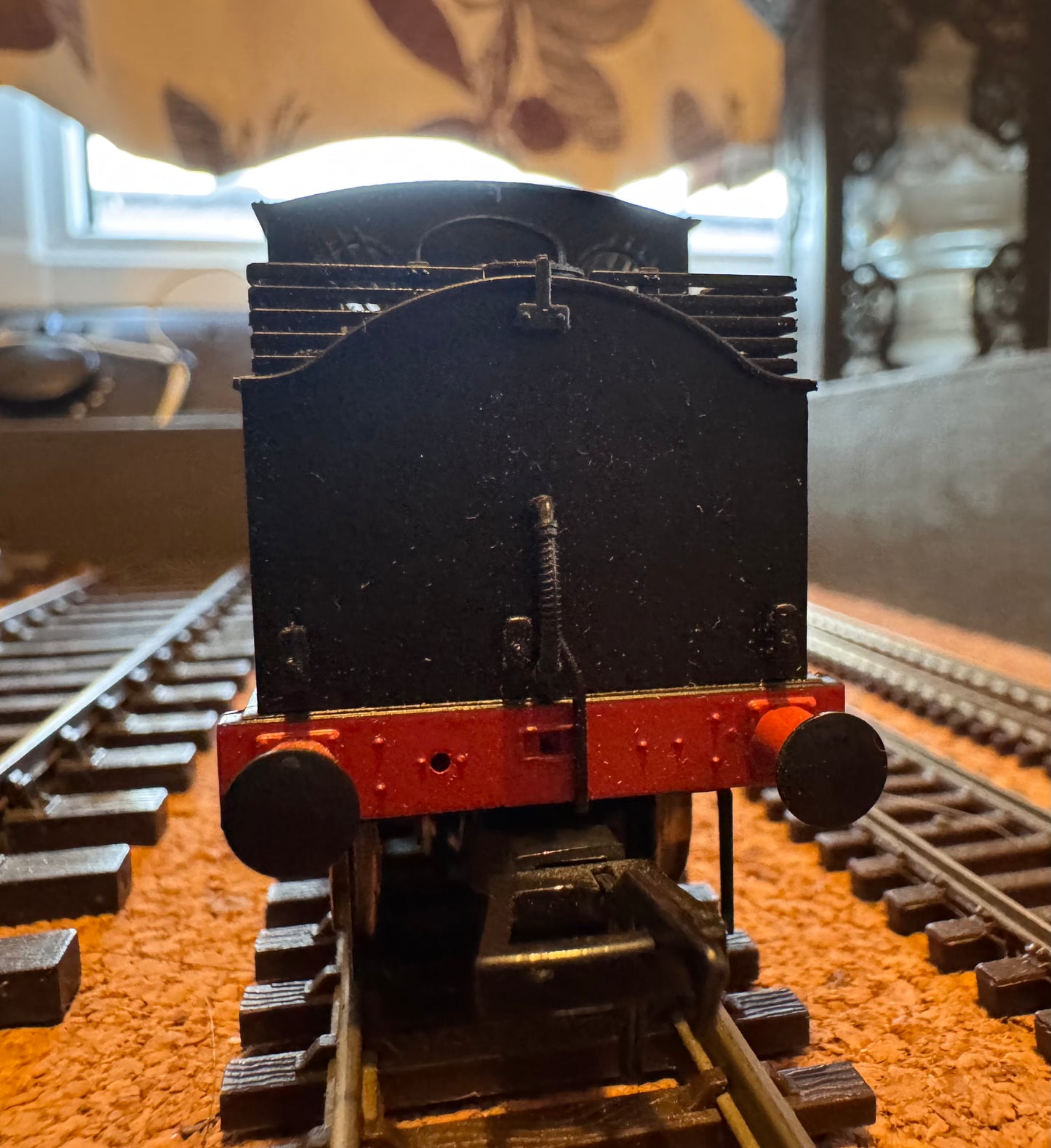 Bachmann 30-180 (OO) Station Pilot Starter Set. DCC Ready