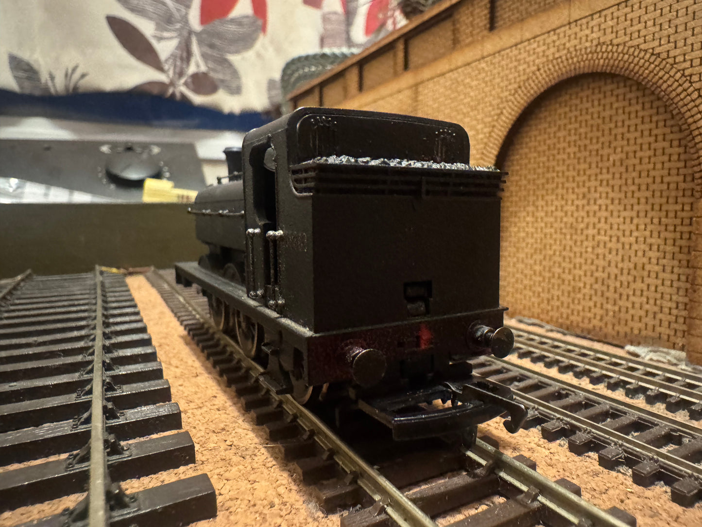 Hornby R3121X (OO) Ex GNR / LNER J52 in Half Weathered British Railways Black. DCC Fitted