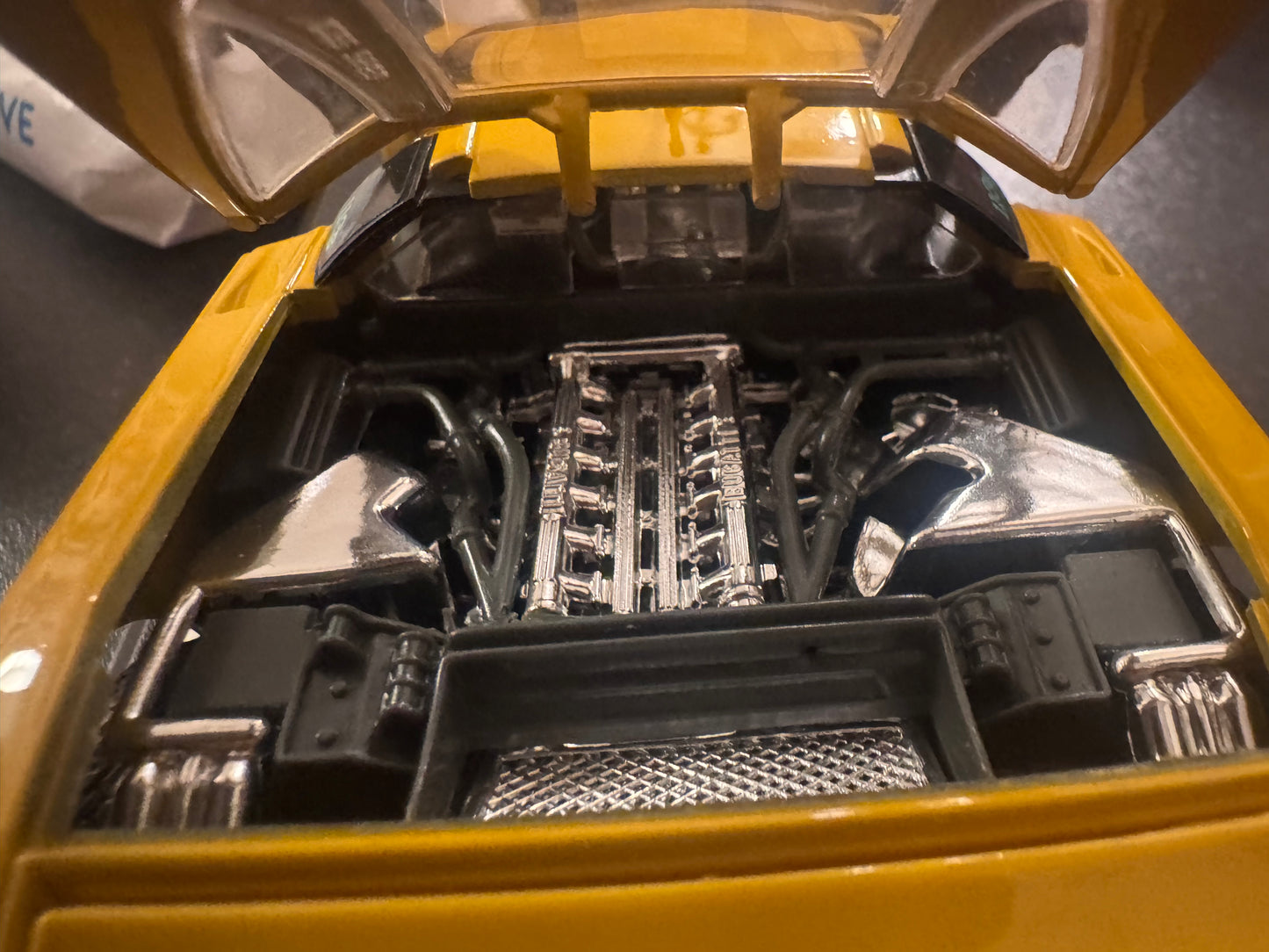 Bburago 0535 (1:24) Bugatti EB 110