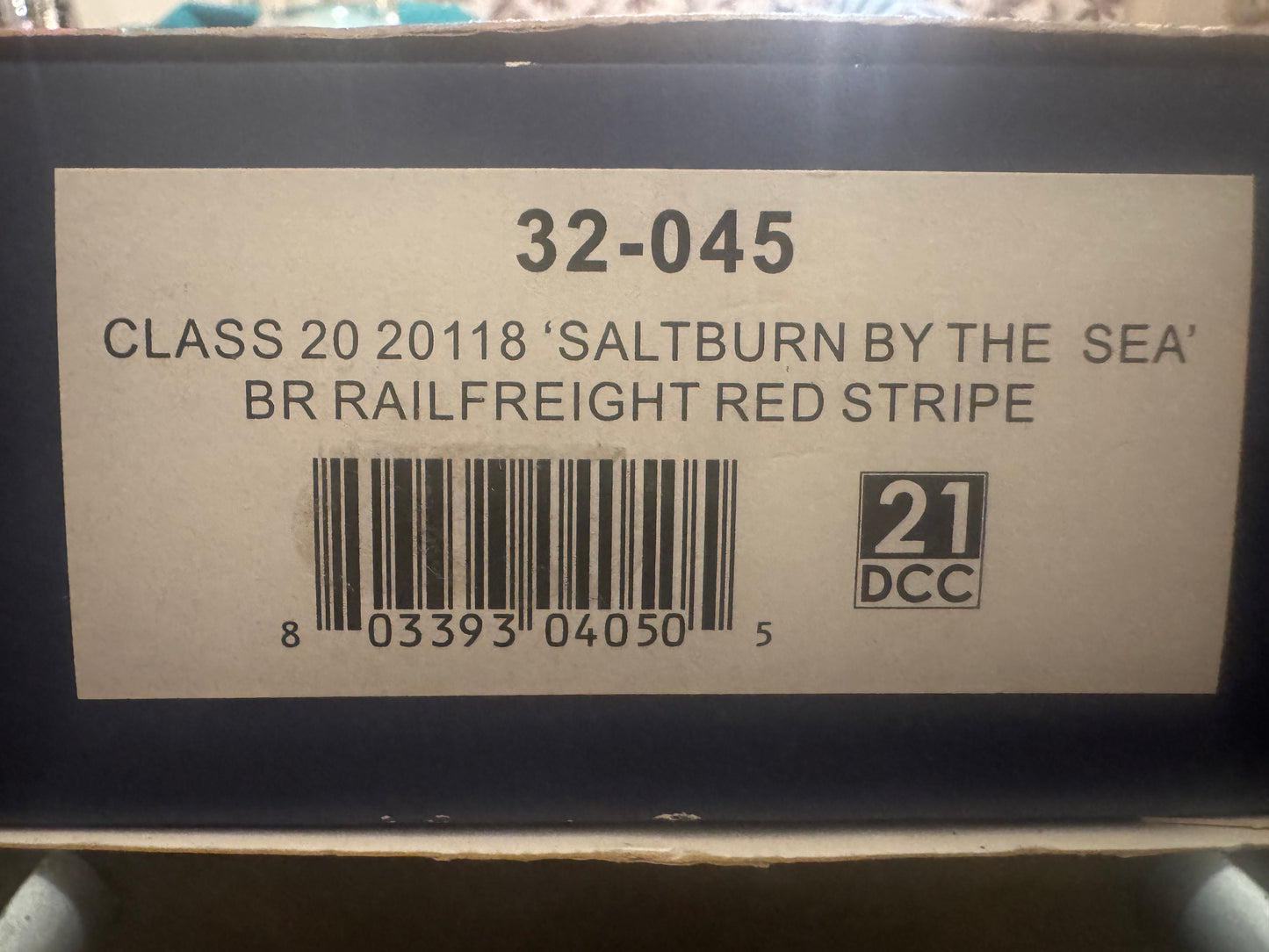 Bachmann 32-045 (OO) British Railways Class 20 No.20118 “Saltburn By The Sea” in British Rail Railfreight Red Stripe Livery. (Depot Allocation, Thornaby Depot) DCC Fitted