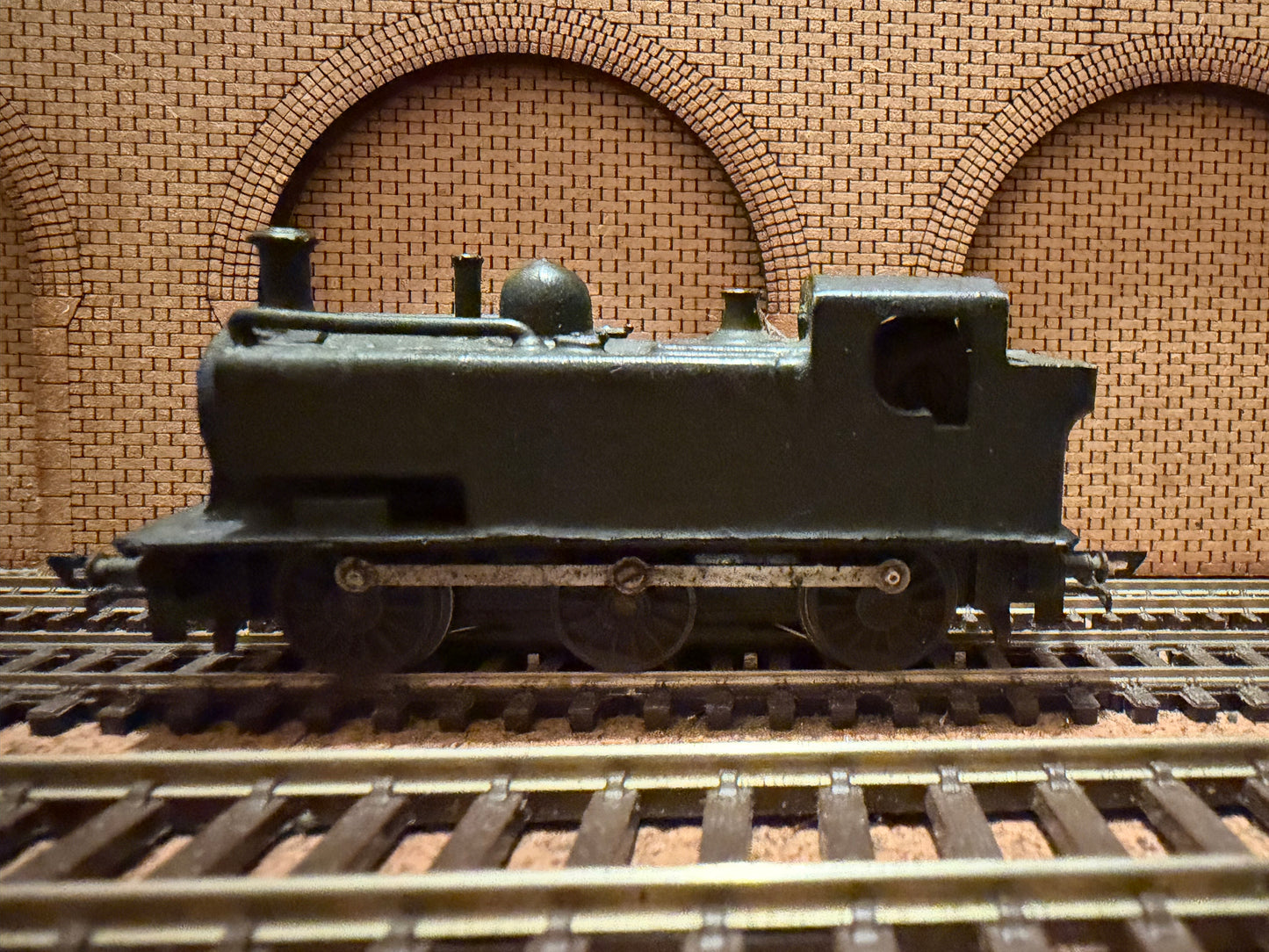 Tri-ang / Unknown (TT) Great Western Railway 97xx Condensing Pannier in undercoat black.