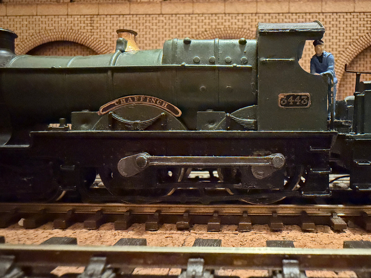 Dapol Kitmaster / Mainline (OO) Great Western Railway 3441 ‘Bird’ Class No.3443 “Chaffinch” in GWR pre 1936 Unlined Green