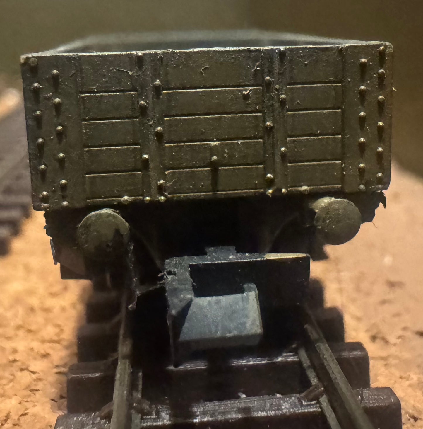Peco KNR-40 (N Gauge), Unbranded and Unnumbered Five Plank Open Wagon.