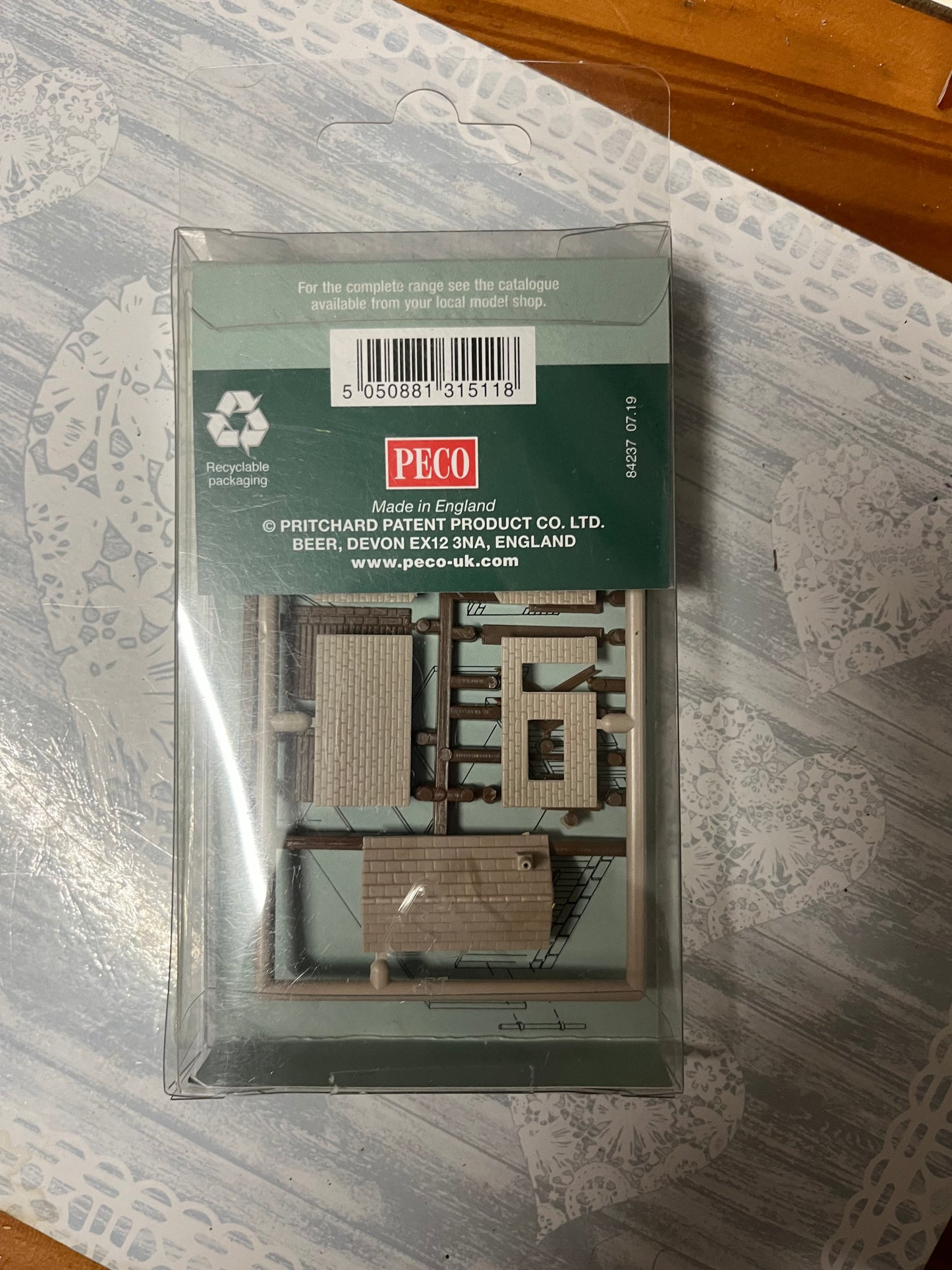 Ratio (N Gauge) Lineside Huts Kit
