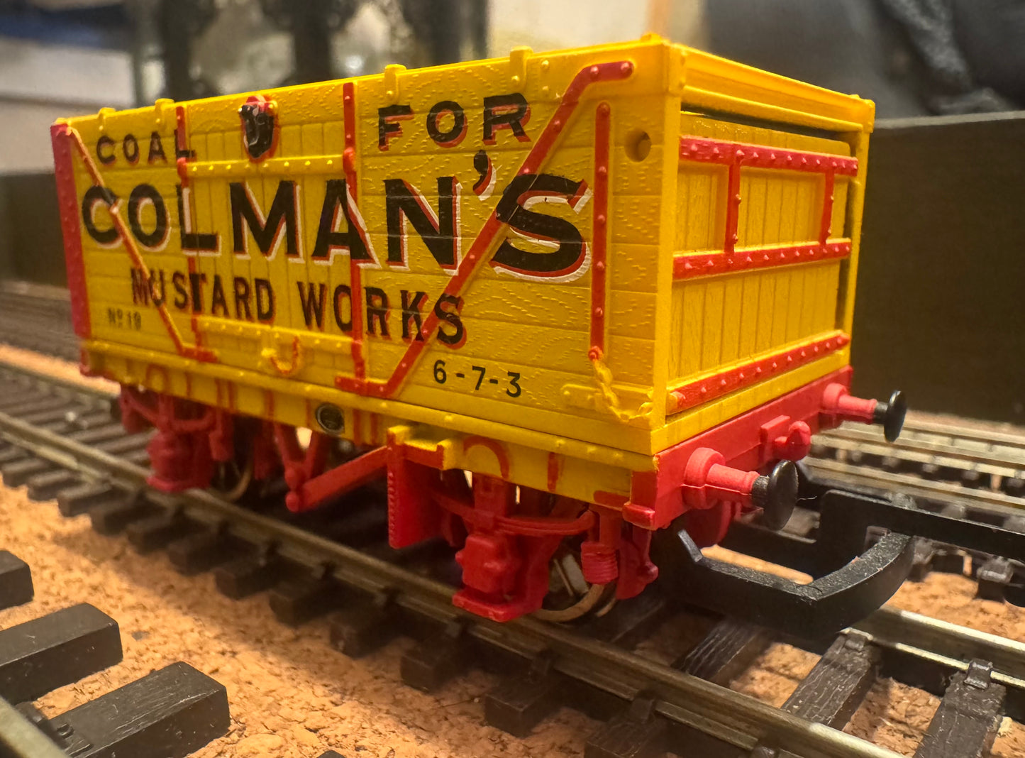 Hornby R6345 (OO) Colman’s Eight Plank End Tipper Open Coal Wagon No.19 in Colmans Mustard Works Yellow and Red Livery