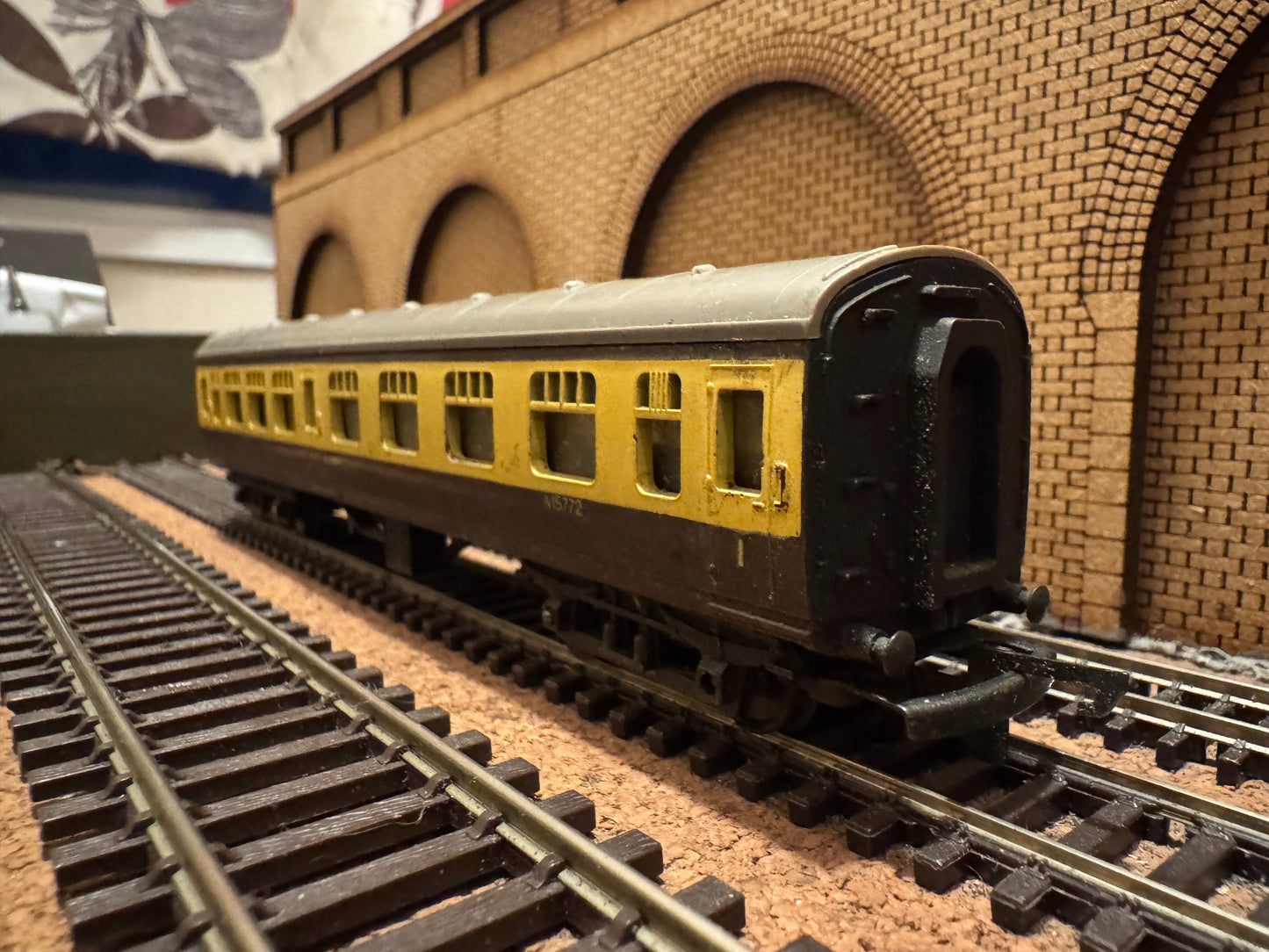 Tri-ang (TT) British Railways, Western Region MK1 Bundle in BR WR Chocolate and Cream.