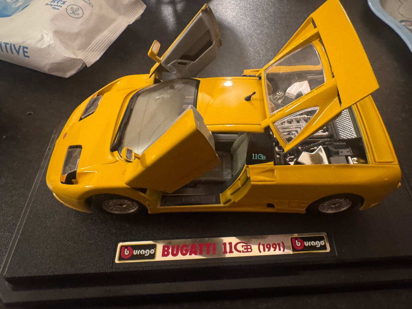 Bburago 0535 (1:24) Bugatti EB 110