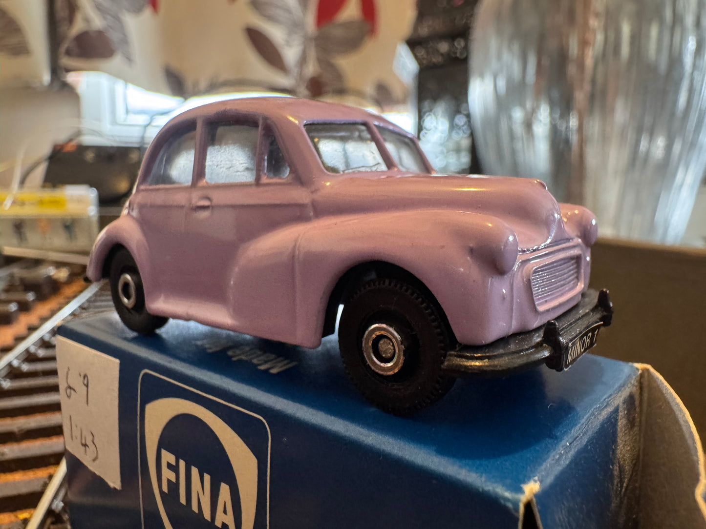 Corgi / FINA (O / 1:43) Morris Minor