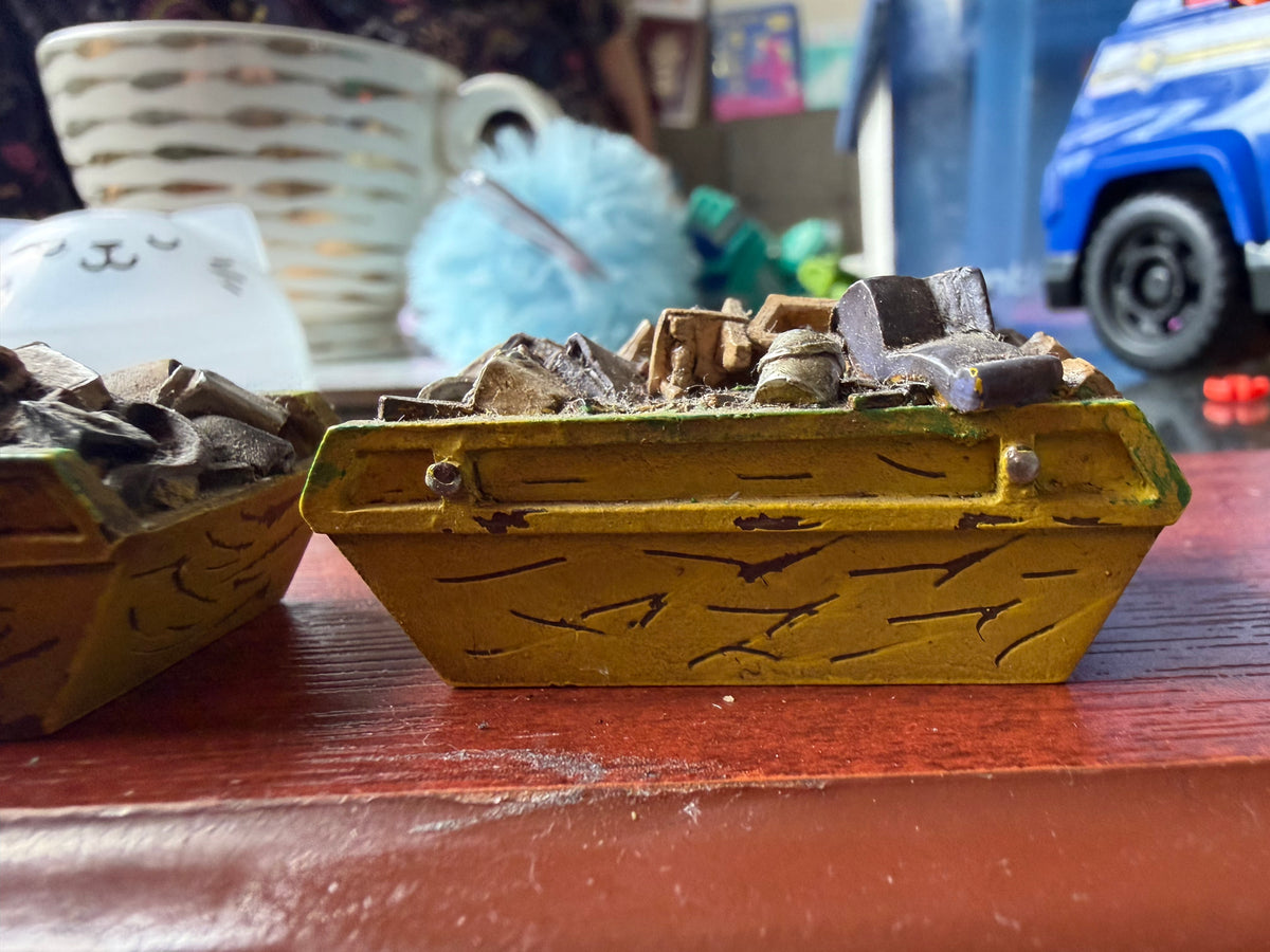 Hornby Skaledale R8613 (OO) x2 Refuse Skips