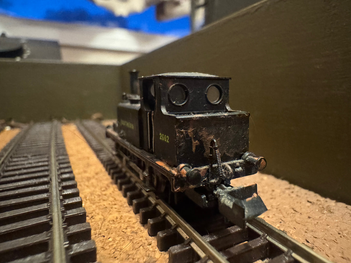 Dapol ND100c (N Gauge) Ex LBSCR, A1X ‘Terrier’ No.2662 [“Martello”] in unlined heavily weathered Wartime Southern Railway Black