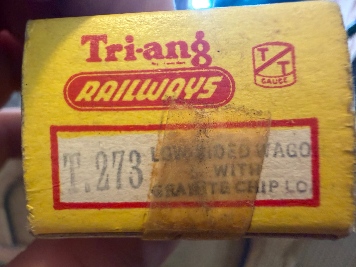 Tri-ang T.273 (TT) British Railways 13T Low-sided Wagon No.B9325 with Granite Chip Load