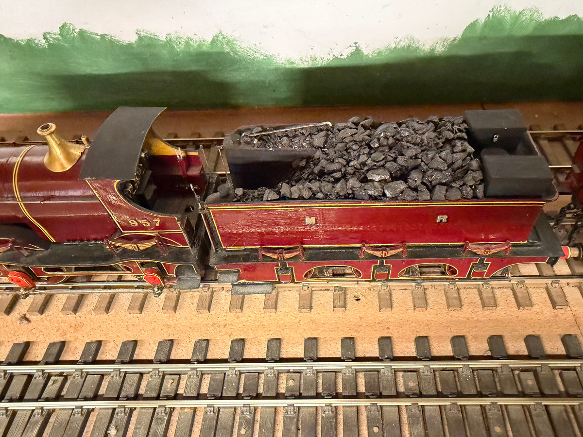 Slaters 7L007 (O gauge) Midland Railway ‘Kirtley’ Class 700 No.957 in Pre 1907 Lined Midland Railway Crimson Lake. 