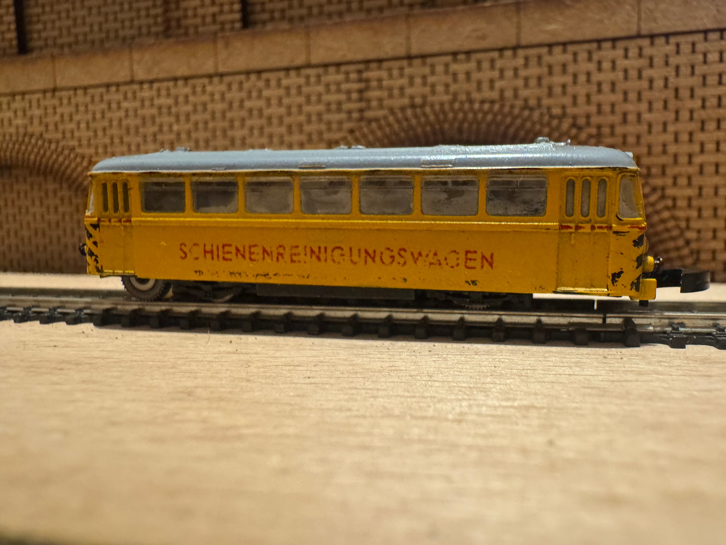 Marklin Mini Club 8802 (Z) Deutscher Bahn W&M 724 Class Diesel Rail Bus, and Track Cleaning Loco In Department Livery 
