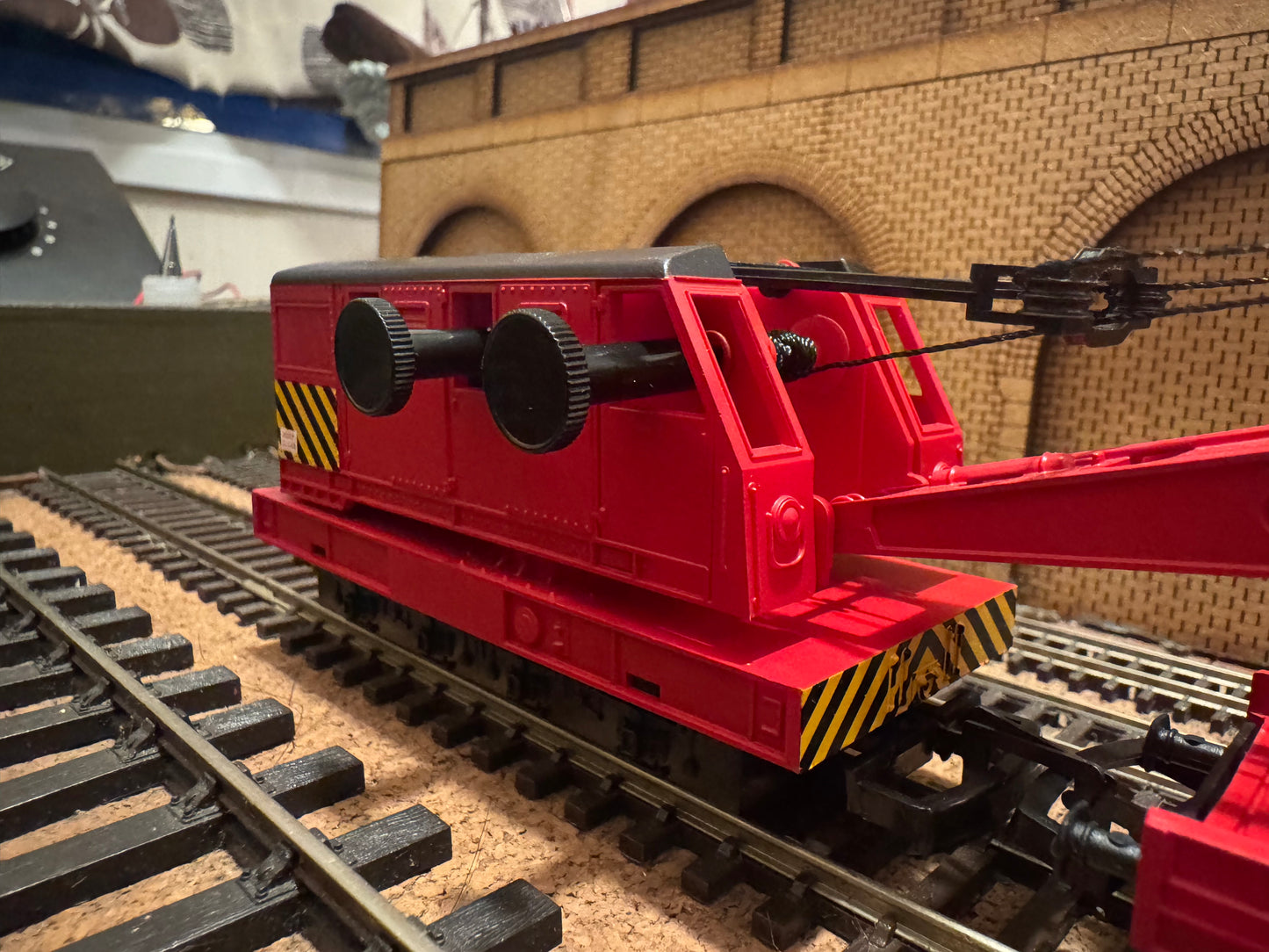 Hornby Railroad R6881 (OO) 38T Diesel Breakdown Crane in British Railways Departmental Livery 