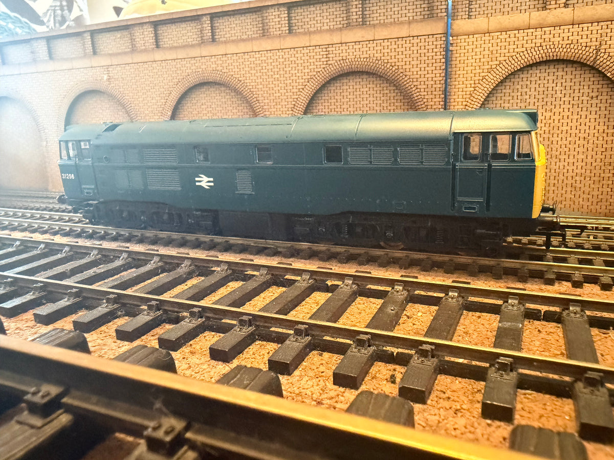 Hornby Railroad R3067 (OO) British Railways Class 31, No.31256 in British Rail Blue. DCC Ready 